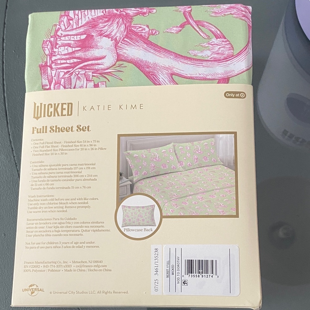 Wicked Full Sheet Set - Green and Pink - Picture 2 of 3